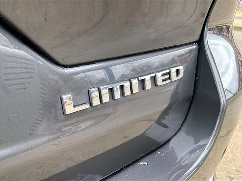 Used 2023 Jeep Grand Cherokee Limited w/ Luxury Tech Group II image 10