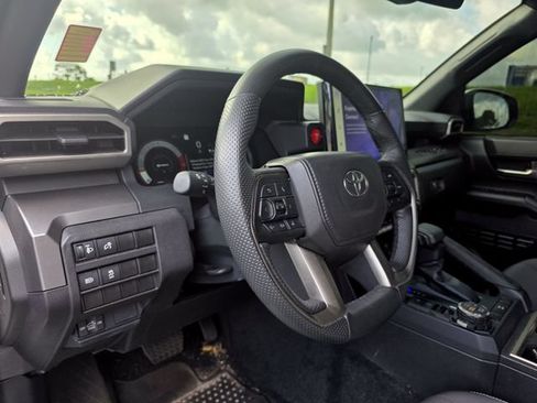 Used 2024 Toyota Tacoma TRD Off-Road AWD/4WD image 12