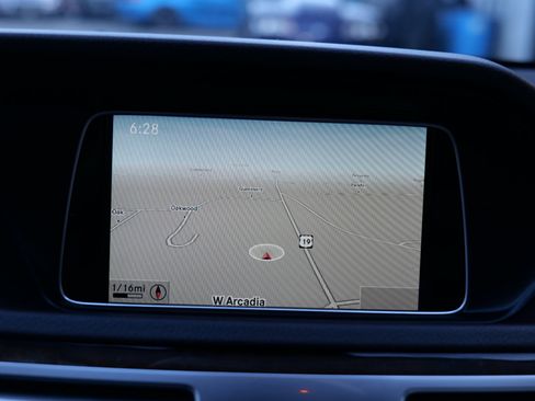 Used 2014 Mercedes-Benz E 350 4MATIC Wagon image 24