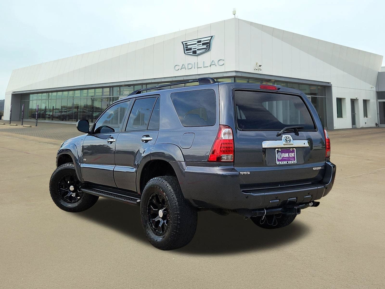 Used 2007 Toyota 4Runner SR5 RWD image 4