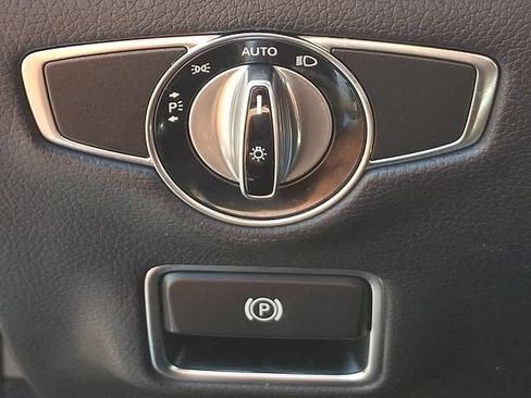 Used 2015 Mercedes-Benz S 550 4MATIC Sedan image 9