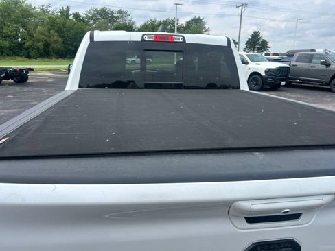 Used 2020 RAM 1500 Laramie AWD/4WD image 6