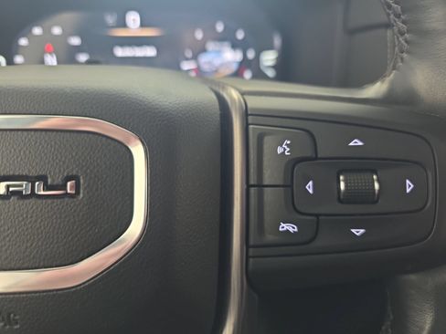 Used 2023 GMC Yukon Denali Ultimate AWD/4WD image 18