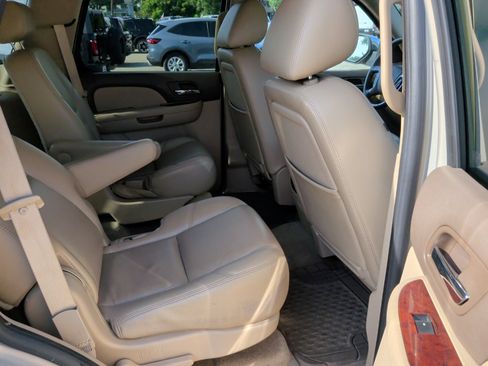 Used 2010 GMC Yukon SLT w/ Texas Edition RWD image 23