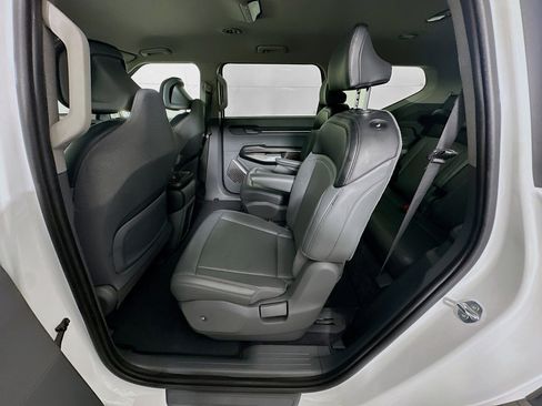 Used 2024 Kia EV9 Light Long Range image 28