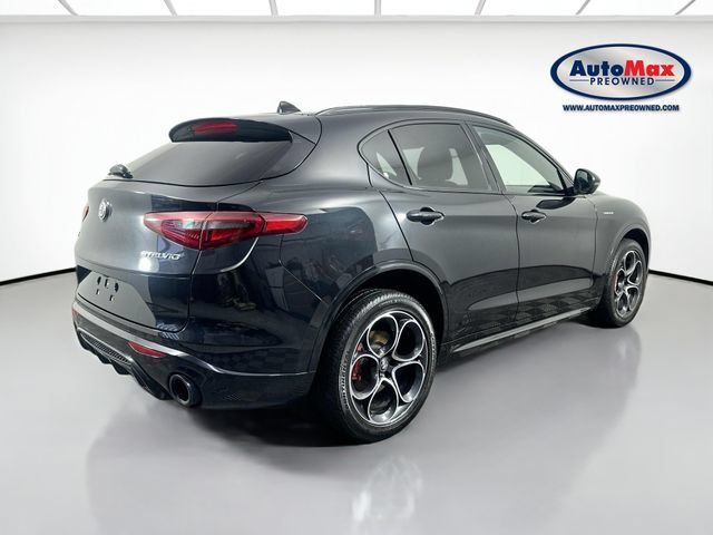 Used 2023 Alfa Romeo Stelvio Veloce AWD/4WD image 2