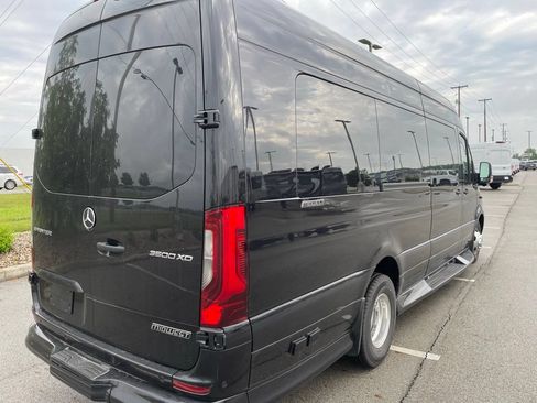 Used 2024 Mercedes-Benz Sprinter 3500 image 8