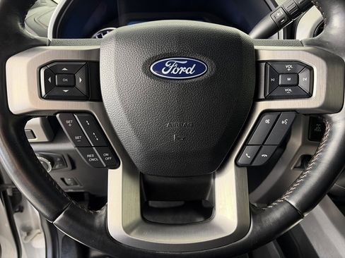 Used 2019 Ford F350 Platinum w/ Platinum Ultimate Package image 16
