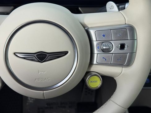 Used 2023 Genesis GV60 Performance image 24