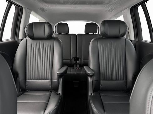 New 2026 Hyundai Ioniq 9 Calligraphy image 16