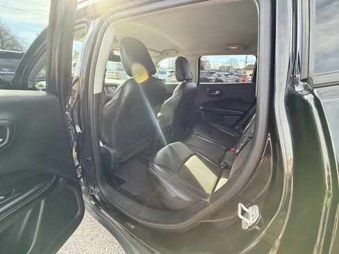 Used 2019 Jeep Compass Latitude w/ Popular Equipment Group image 38