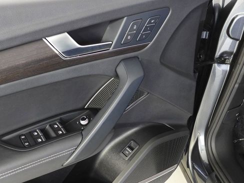 Used 2023 Audi Q5 2.0T Premium Plus w/ Premium Plus Package image 12