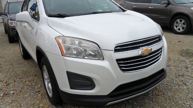 Used 2016 Chevrolet Trax LT w/ LT Convenience Package AWD/4WD image 3