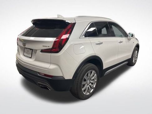 Used 2020 Cadillac XT4 Premium Luxury w/ Enhanced Visibility Package image 5