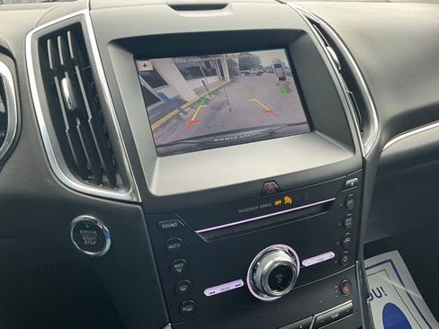Used 2019 Ford Edge Titanium FWD image 7