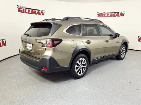 Used 2024 Subaru Outback Premium AWD/4WD image 6