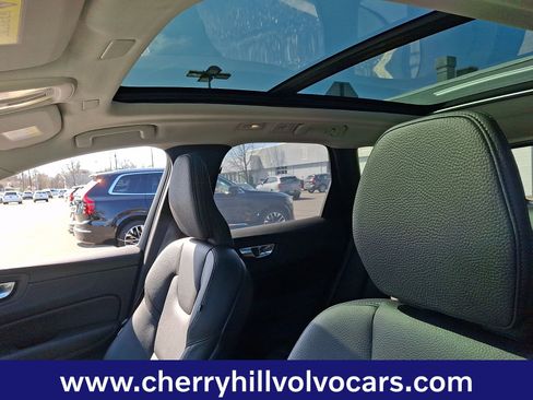 Certified 2025 Volvo XC60 B5 Plus image 15