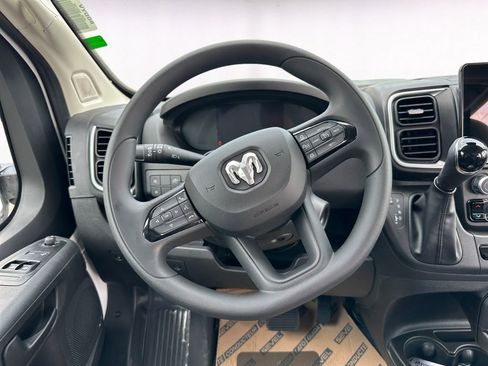 New 2025 RAM ProMaster 2500 w/ Quick Order Package 22G SLT image 12