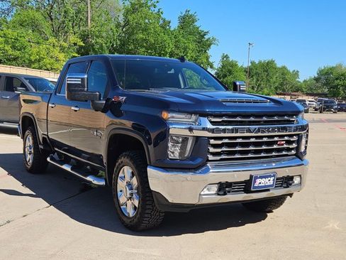 Used 2020 Chevrolet Silverado 2500 LTZ w/ LTZ Texas Edition AWD/4WD image 3