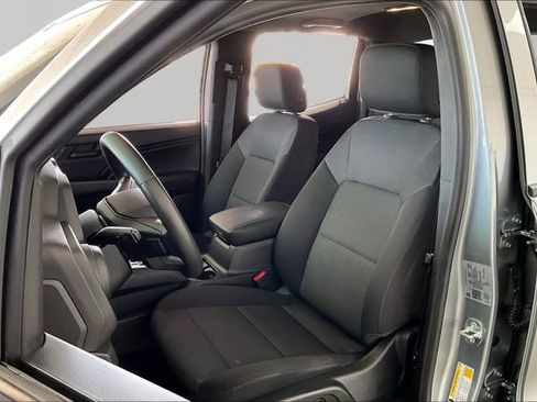 Used 2024 Chevrolet Colorado Trail Boss w/ Technology Package AWD/4WD image 15