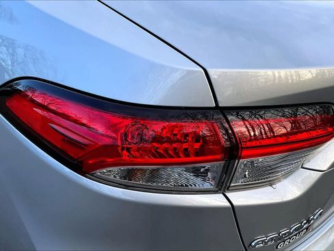 Used 2022 Toyota Corolla LE image 26