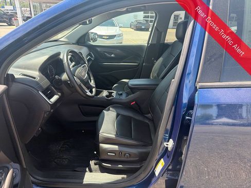 Used 2022 GMC Terrain SLT w/ LPO, Floor Liner Package AWD/4WD image 11