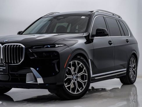 Used 2024 BMW X7 xDrive40i image 2