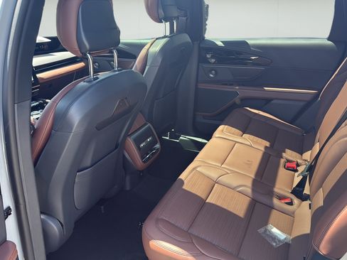 New 2026 Lincoln Nautilus Reserve AWD/4WD image 22