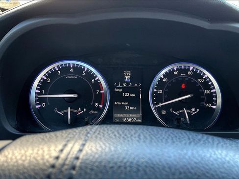 Used 2016 Toyota Highlander XLE image 2