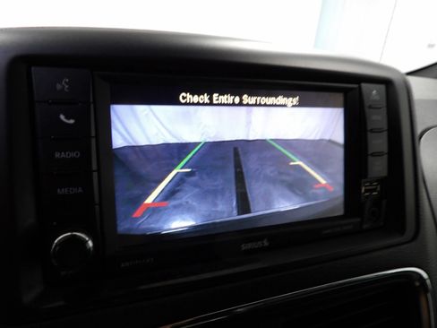 Used 2019 Dodge Grand Caravan SXT FWD image 19