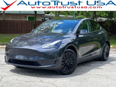 Used 2025 Tesla Model Y Long Range image 1