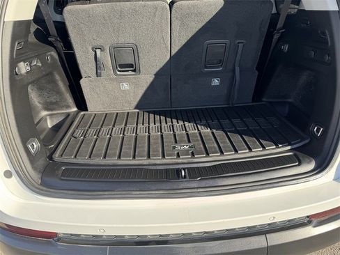 Used 2023 Jeep Grand Cherokee L Limited w/ Luxury Tech Group II image 26