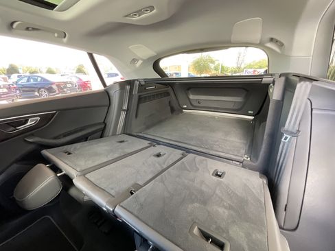 Used 2023 Audi Q8 Prestige image 31