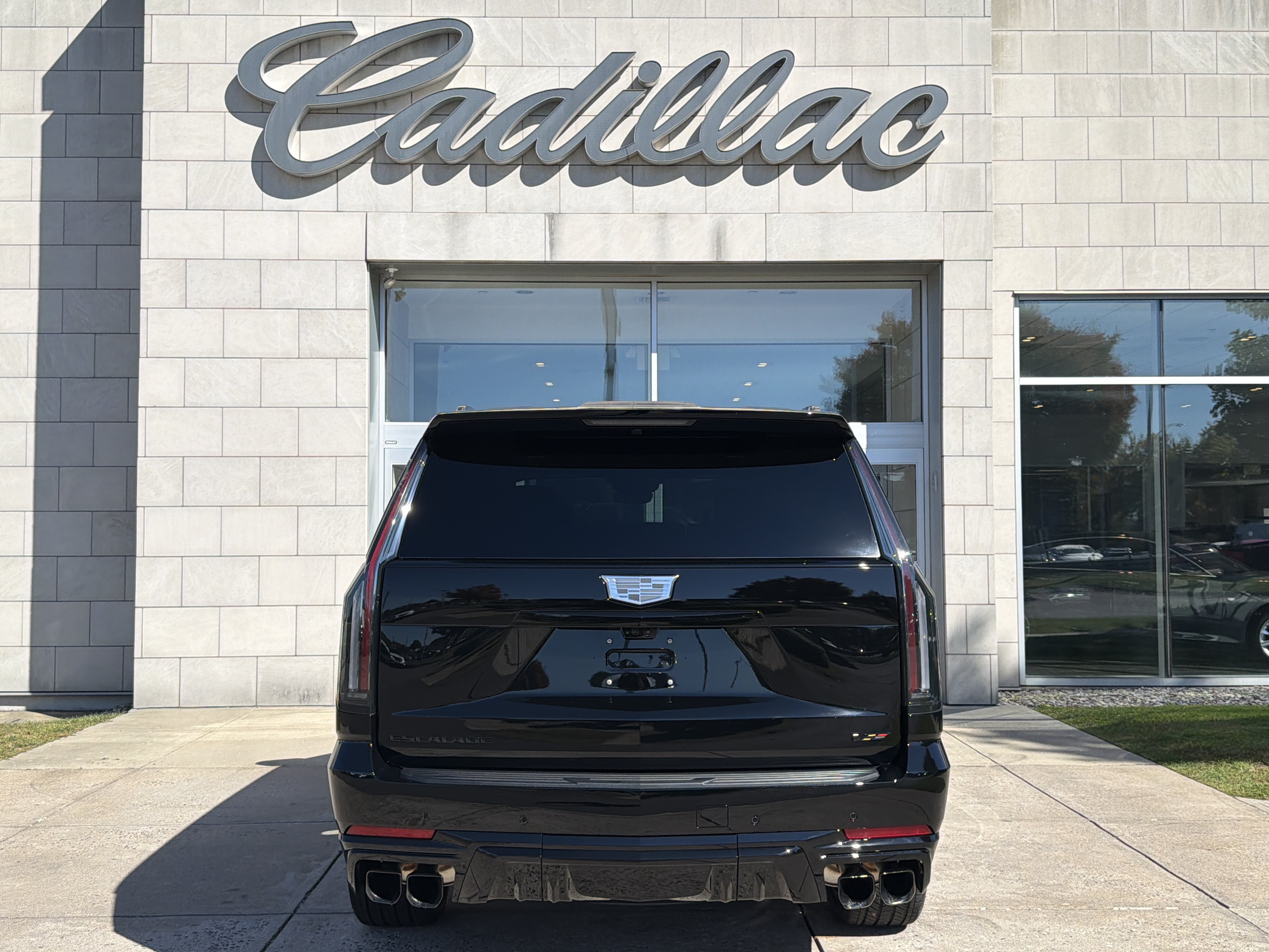 Used 2026 Cadillac Escalade V AWD/4WD image 6