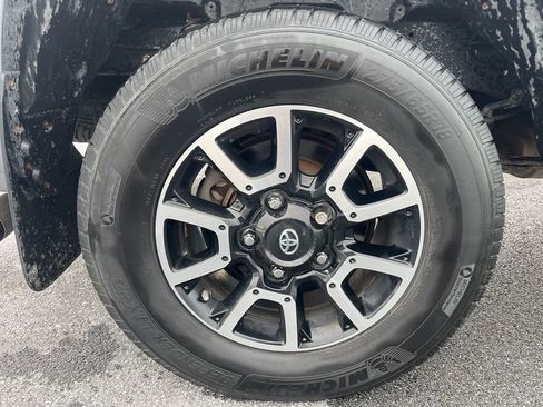 Used 2019 Toyota Tundra Limited image 11