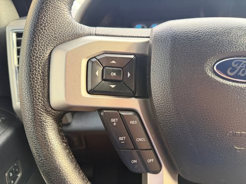 Used 2015 Ford F150 Lariat w/ Equipment Group 502A Luxury AWD/4WD image 20