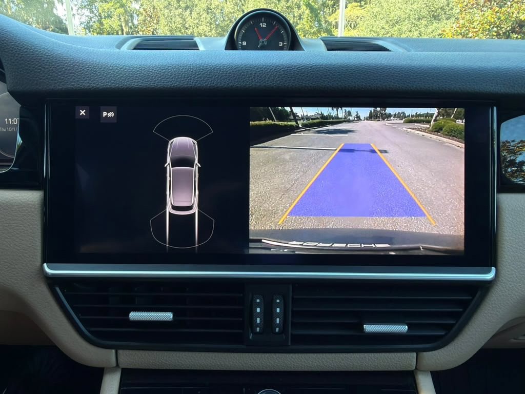 Used 2020 Porsche Cayenne AWD/4WD image 11