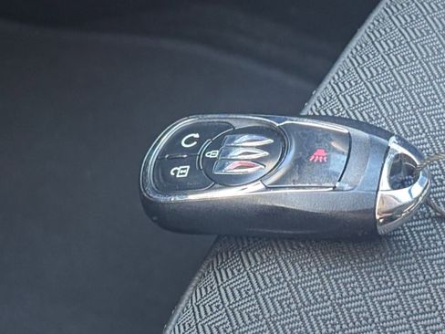 Used 2025 Buick Encore GX Preferred image 21