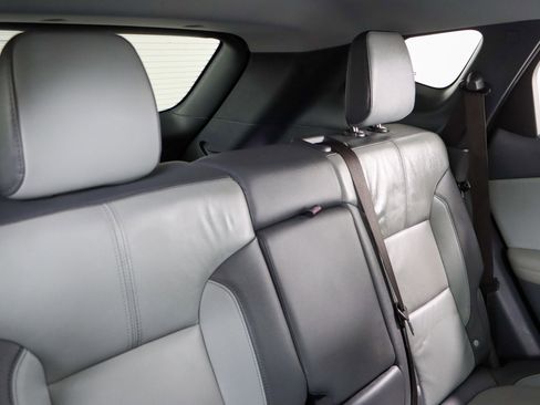 Used 2019 Chevrolet Blazer LT image 27