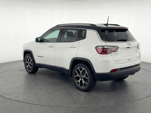 Used 2025 Jeep Compass Limited AWD/4WD image 6