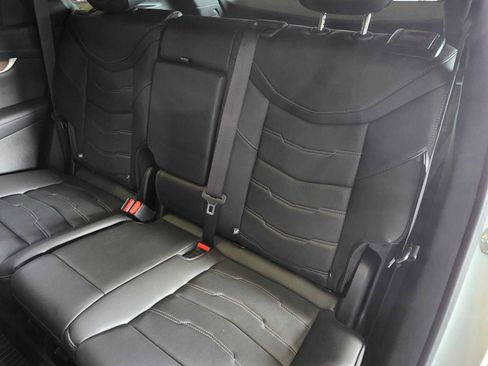 Used 2024 Cadillac XT5 Sportv w/ Platinum Package AWD/4WD image 17