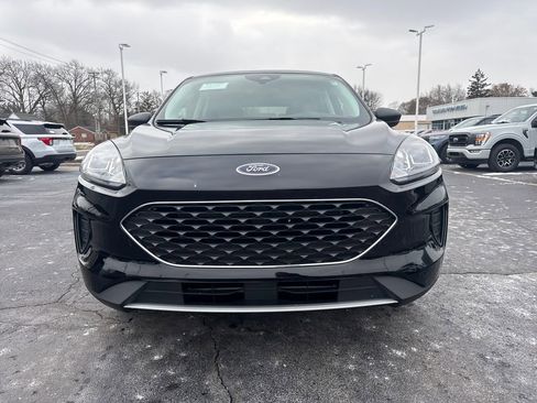 Used 2022 Ford Escape SE w/ Cold Weather Package image 3