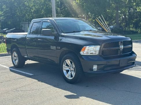Used 2016 RAM 1500 Express AWD/4WD image 3