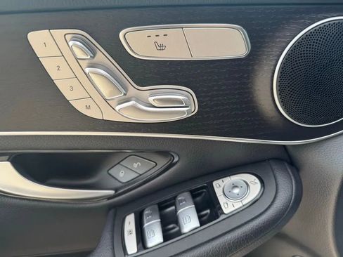 Used 2022 Mercedes-Benz GLC 300 4MATIC image 12