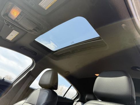 Used 2017 Chevrolet Cruze Premier FWD image 14