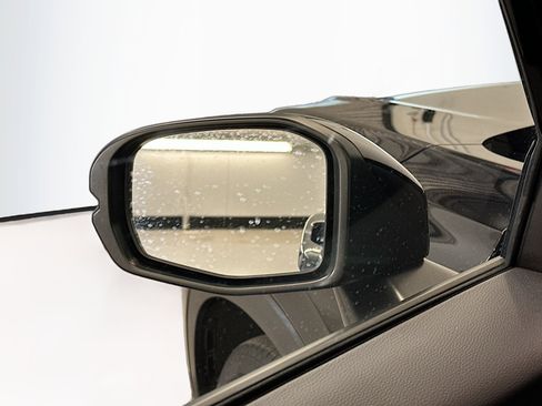 Used 2025 Honda HR-V LX image 16