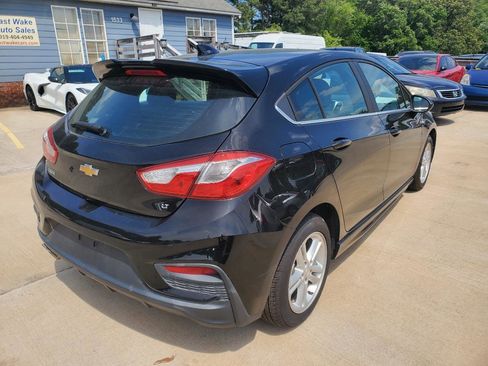 Used 2017 Chevrolet Cruze LT w/ RS Package FWD image 9