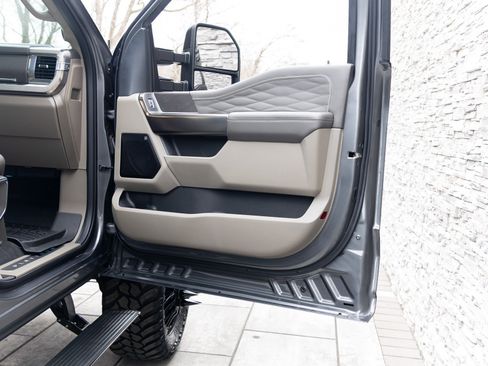 Used 2026 Ford F450 Platinum w/ Platinum Plus Package image 33