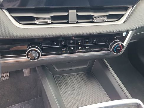 New 2026 Chevrolet Equinox LT image 33