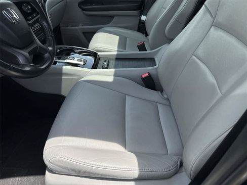 Used 2019 Honda Pilot Touring image 13